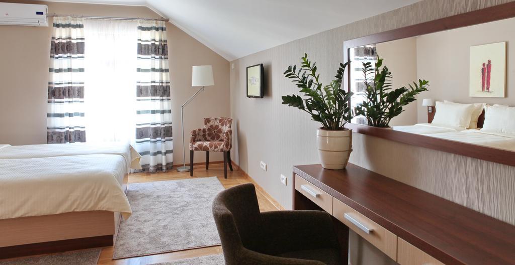 Garni Hotel Tema Nova Čačak Habitación foto